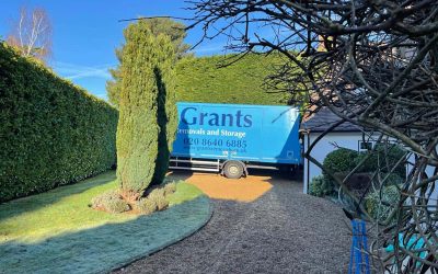 Last minute move in Kingswood for divorcing couple